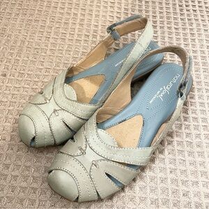 Natural Soul by Naturalizer Leather Cayenne Slingback Sandals Light Green Size 6